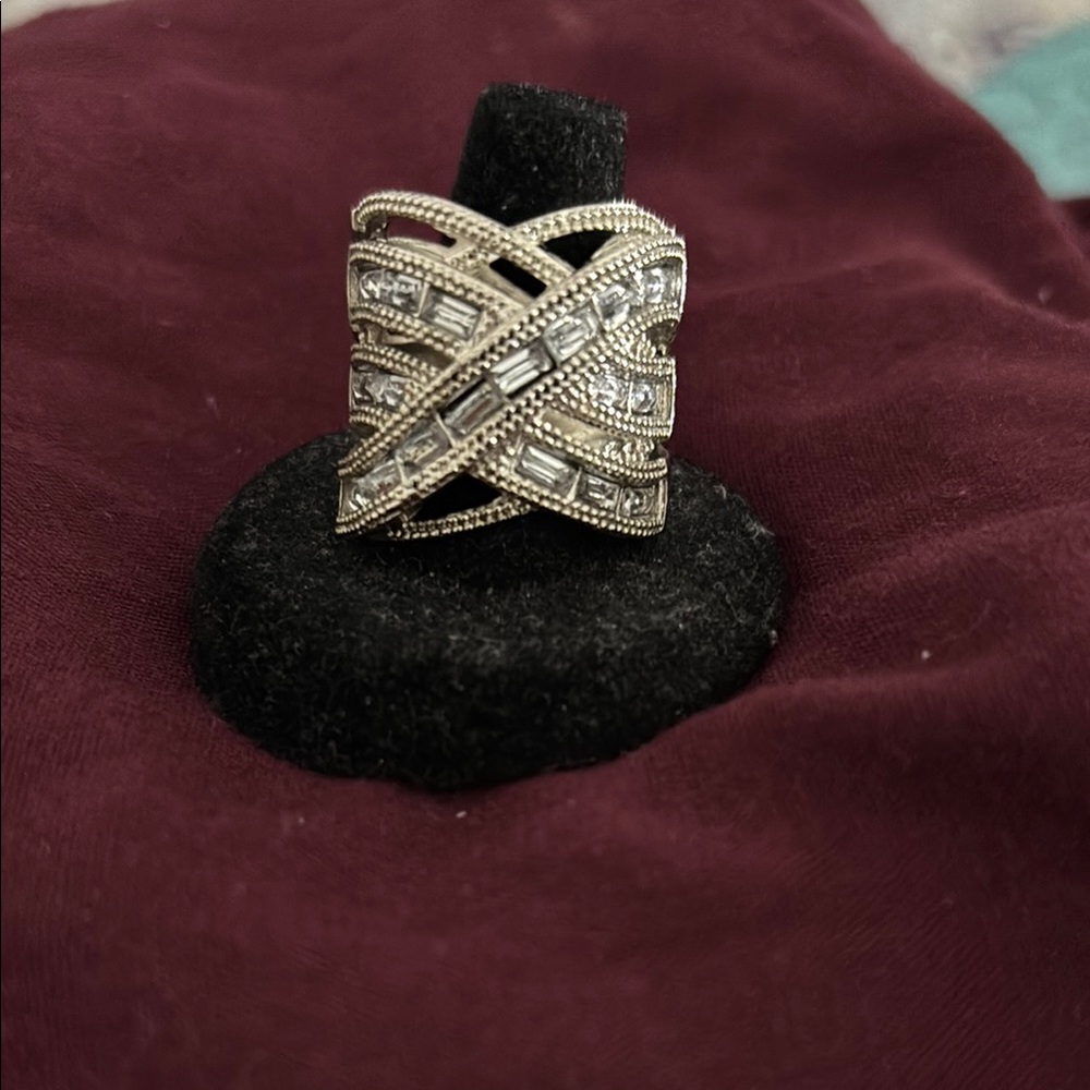 Elegant Silver Women's Ring